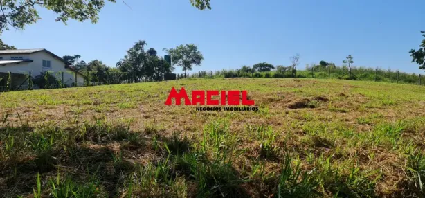 à venda, 2650m² no Campo de Aviação Ipuã, Caçapava