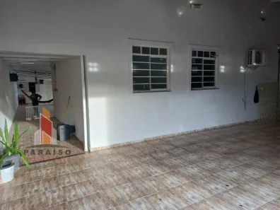 Casa com 3 Quartos à venda, 250m² no Nossa Senhora Aparecida, Uberlândia