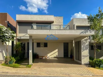 Casa de Condomínio com 3 Quartos para venda ou aluguel, 200m² no Tamboré, Santana de Parnaíba
