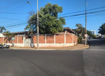 Imóvel Comercial à venda, 382m² no Jardim das Roseiras, Araraquara