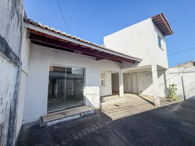 Casa com 4 Quartos à venda, 240m² no Novo Maracanaú, Maracanaú