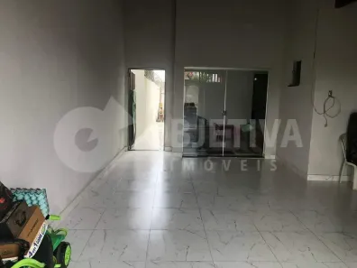 Casa com 2 Quartos à venda, 90m² no Granada, Uberlândia