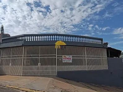 Casa com 3 Quartos à venda, 319m² no Jardim Itapura, Presidente Prudente