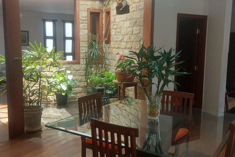 Casa com 5 quartos — Dom Cabral, Belo Horizonte