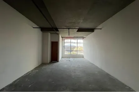 Sala Comercial para alugar, 90m² no Caminho das Árvores, Salvador