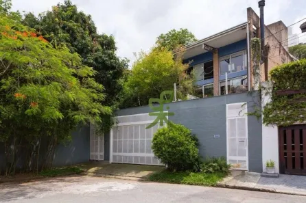 Sobrado com 3 Quartos à venda, 215m² no Vila Progredior, São Paulo