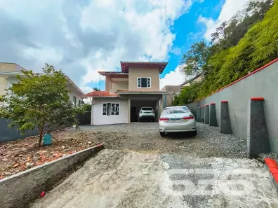 Casa com 4 Quartos à venda, 180m² no Itaum, Joinville