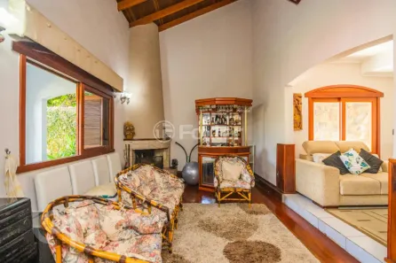 Casa com 4 Quartos à venda, 241m² no Olímpica, Esteio