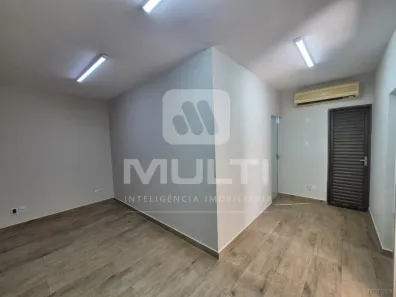 Casa com 3 Quartos à venda, 300m² no Osvaldo Rezende, Uberlândia