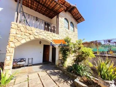Casa com 5 Quartos à venda, 200m² no Cachoeirinha, Belo Horizonte