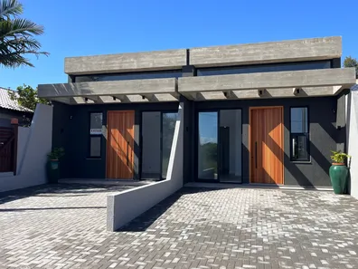 Casa com 2 Quartos à venda, 130m² no , Capão da Canoa