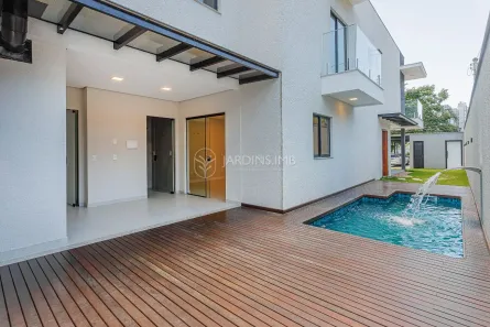 Sobrado com 3 Quartos à venda, 185m² no América, Joinville