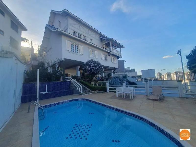 Casa com 6 quartos — São Bento, Belo Horizonte