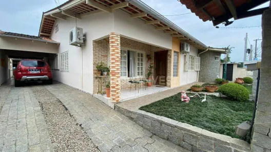 Casa com 3 Quartos à venda, 280m² no Souza Cruz, Brusque