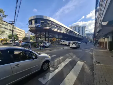 Ponto Comercial para alugar, 314m² no Várzea, Teresópolis