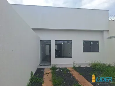 Casa com 2 Quartos à venda, 65m² no Planalto, Uberlândia