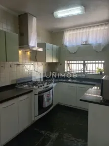 Sobrado com 4 Quartos para venda ou aluguel, 290m² no Vila Virgínia, Campinas