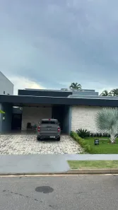 Casa de Condomínio com 3 Quartos à venda, 212m² no Petrópolis, Várzea Grande