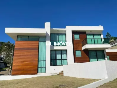 Casa com 3 Quartos à venda, 266m² no Lagoa, Macaé