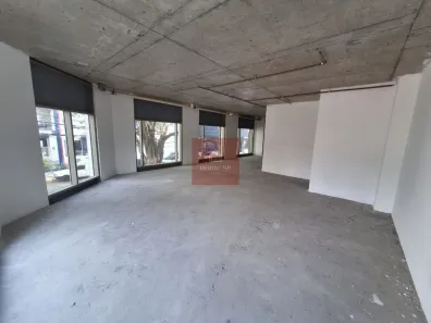 Ponto Comercial para alugar, 200m² no Moema, São Paulo