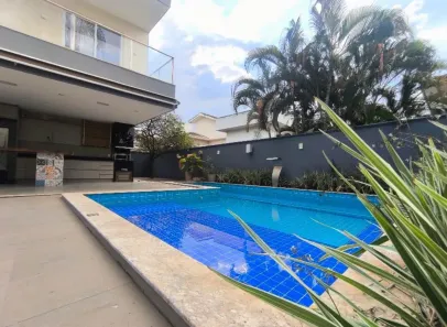 Casa de Condomínio com 4 Quartos à venda, 354m² no Jardins Verona, Goiânia