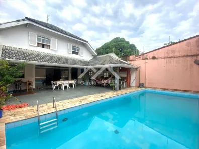 Casa com 4 Quartos à venda, 240m² no Centro, Peruíbe