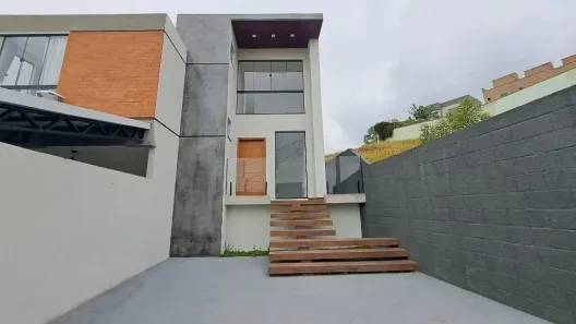 Casa com 3 Quartos à venda, 150m² no Cerâmica, Juiz de Fora