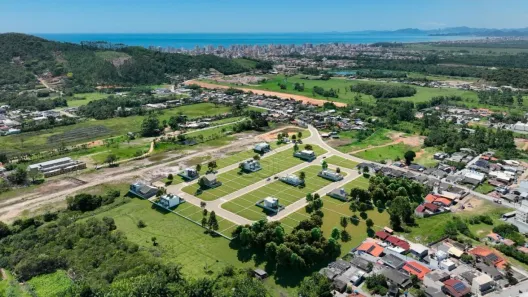Lote/Terreno à venda, 300m² no Santa Lidia, Penha