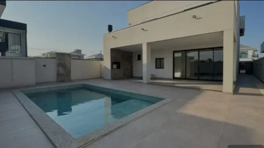 Casa de Condomínio com 4 Quartos à venda, 300m² no Santa Regina, Camboriú