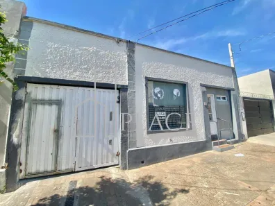 Casa com 3 Quartos para alugar, 180m² no Marília, Marília