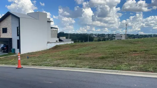 Lote/Terreno à venda, 213m² no Jardins Versalhes, Aparecida de Goiânia