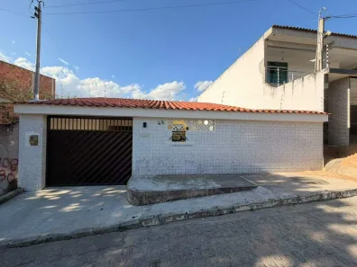 Casa com 3 Quartos para alugar, 80m² no Boa Vista, Caruaru