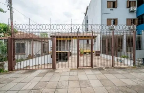 Casa com 3 Quartos à venda, 250m² no Medianeira, Porto Alegre