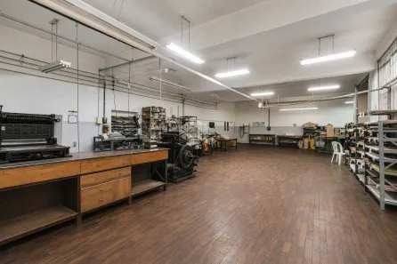 Galpão/Depósito/Armazém à venda, 1000m² no São Geraldo, Porto Alegre