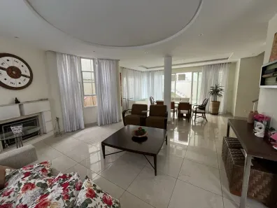 Casa de Condomínio com 3 Quartos à venda, 270m² no Vila Oliveira, Mogi das Cruzes