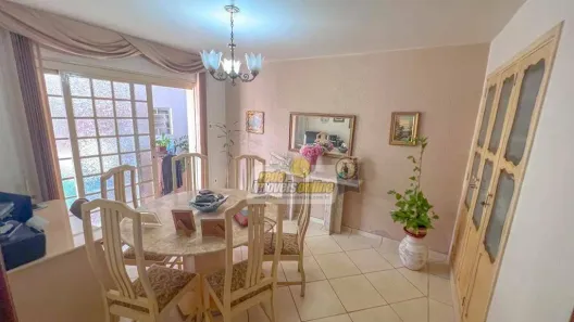 Casa com 3 Quartos à venda, 215m² no Santa Marta, Uberaba