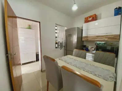 Casa com 2 Quartos à venda, 80m² no Granbery, Juiz de Fora