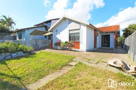 Casa com 5 Quartos à venda, 75m² no Camaquã, Porto Alegre