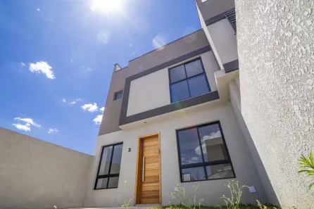 Sobrado com 3 Quartos à venda, 147m² no Lindóia, Curitiba