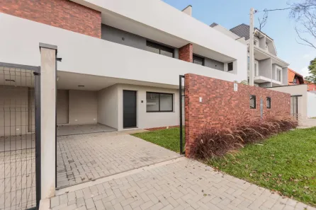 Sobrado com 3 Quartos à venda, 148m² no Santa Felicidade, Curitiba