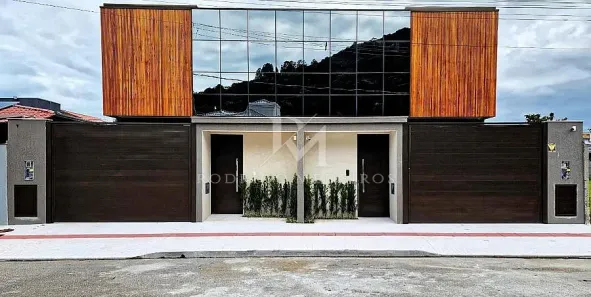 Casa com 3 Quartos à venda, 240m² no Barra, Balneário Camboriú