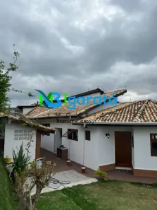 Fazenda/Sítio com 4 Quartos à venda, 300m² no Centro, Igaratá
