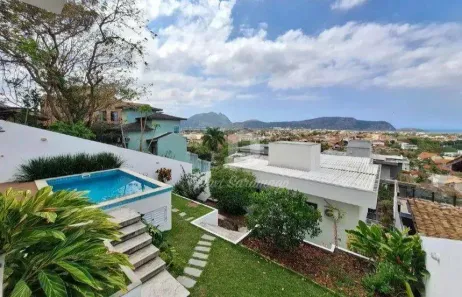 Casa com 3 Quartos à venda, 360m² no Camboinhas, Niterói