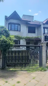 Casa com 3 Quartos para alugar, 260m² no Boa Vista, Porto Alegre