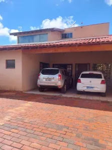 Sobrado com 3 Quartos à venda, 267m² no Jardim Mansur, Campo Grande