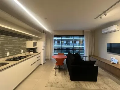 Apartamento com 1 Quarto para alugar, 45m² no Centro, Florianópolis
