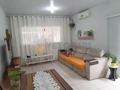 Casa com 2 Quartos à venda, 65m² no Rio do Ouro, Caraguatatuba