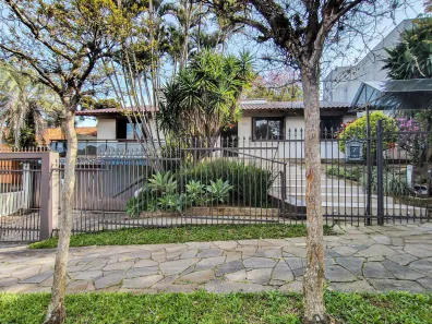 Casa com 3 Quartos à venda, 271m² no Vila Assunção, Porto Alegre