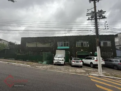 Galpão/Depósito/Armazém à venda, 975m² no Jardim Caguassu, São Paulo