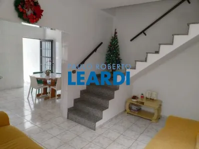 Sobrado com 3 Quartos à venda, 327m² no Vila Palmares, Santo André